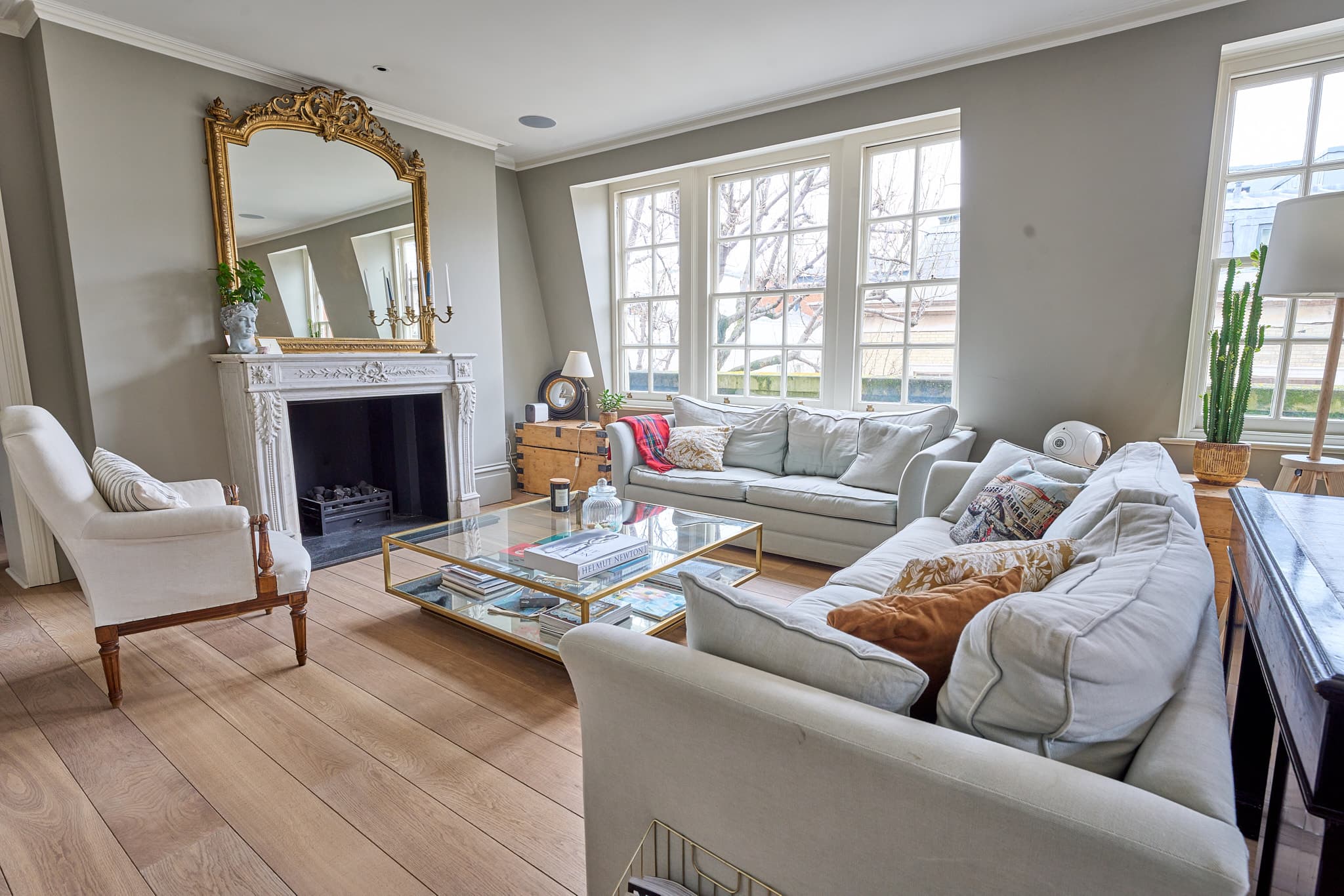 Woolly Mammoth , Artist Flat, Covent Garden image 5