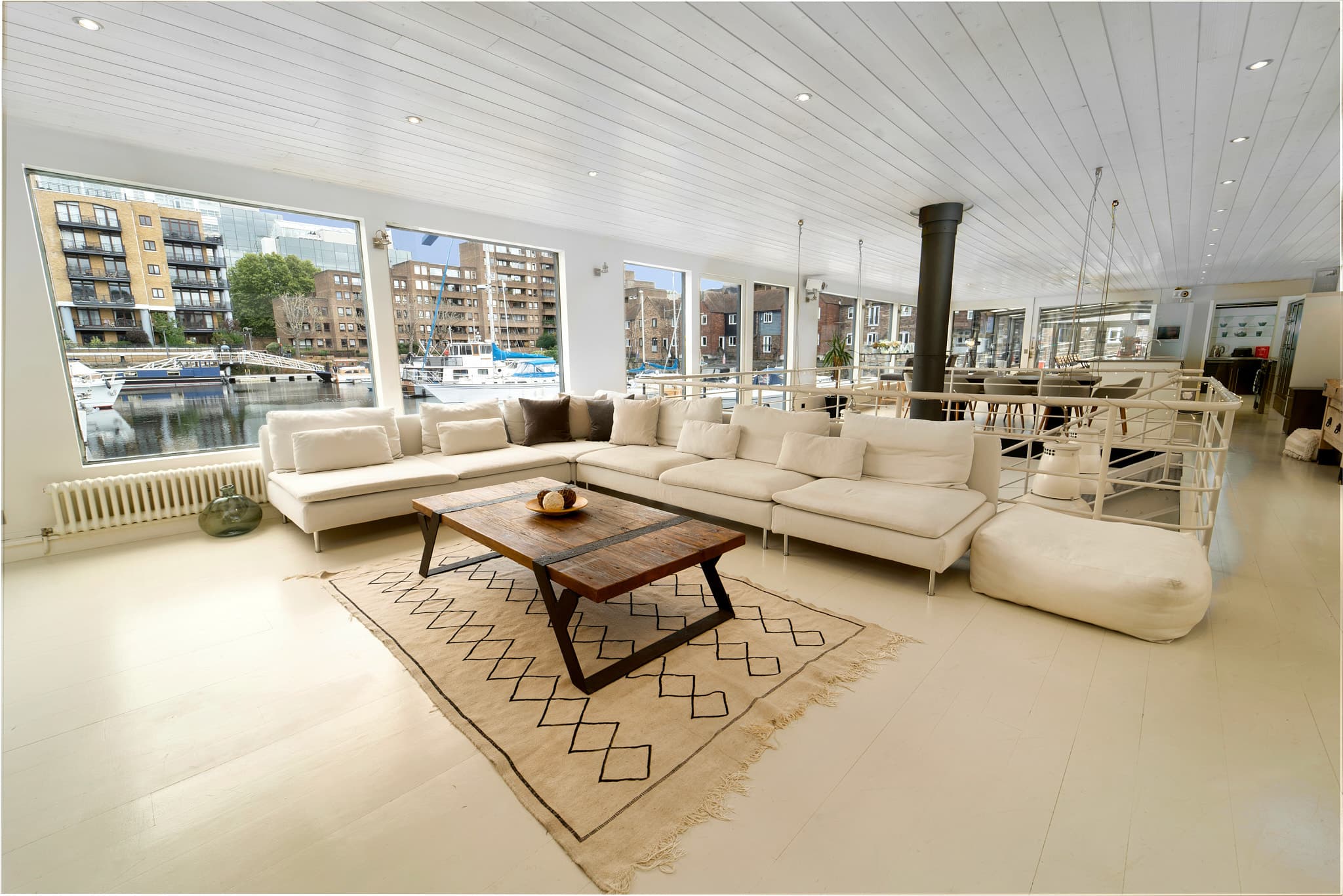 Woolly Mammoth , Film de visite immobilière image 9