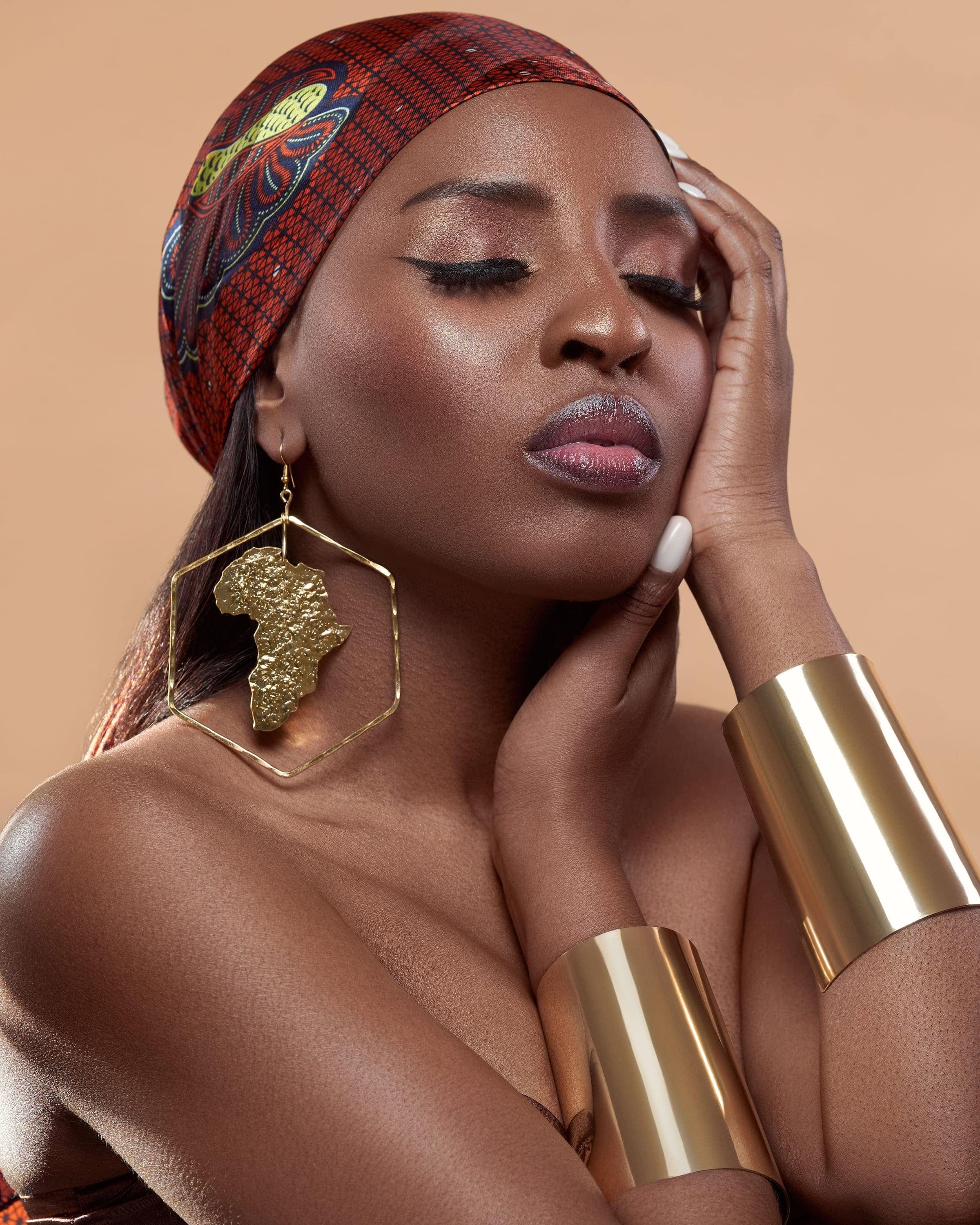 Fine Jewelry Label , Heritage & Beauty Campaign — Jarlia By Jolina · branding