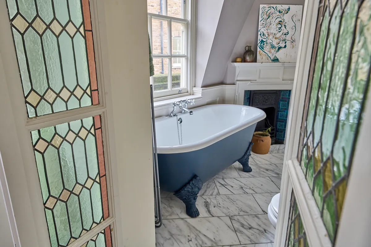 Hero image for Woolly Mammoth executive portrait series produced in Covent Garden.