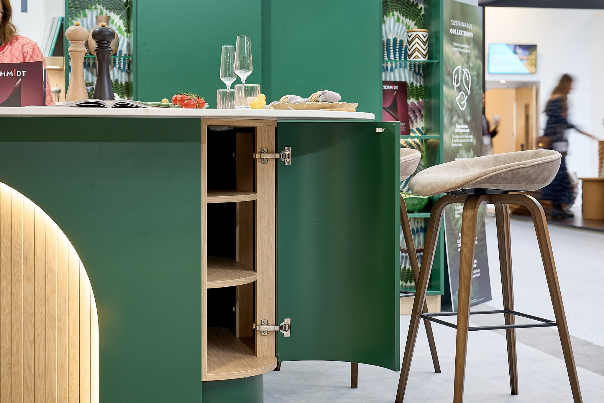 Schmidt , Couverture du salon Decorex image de galerie 2