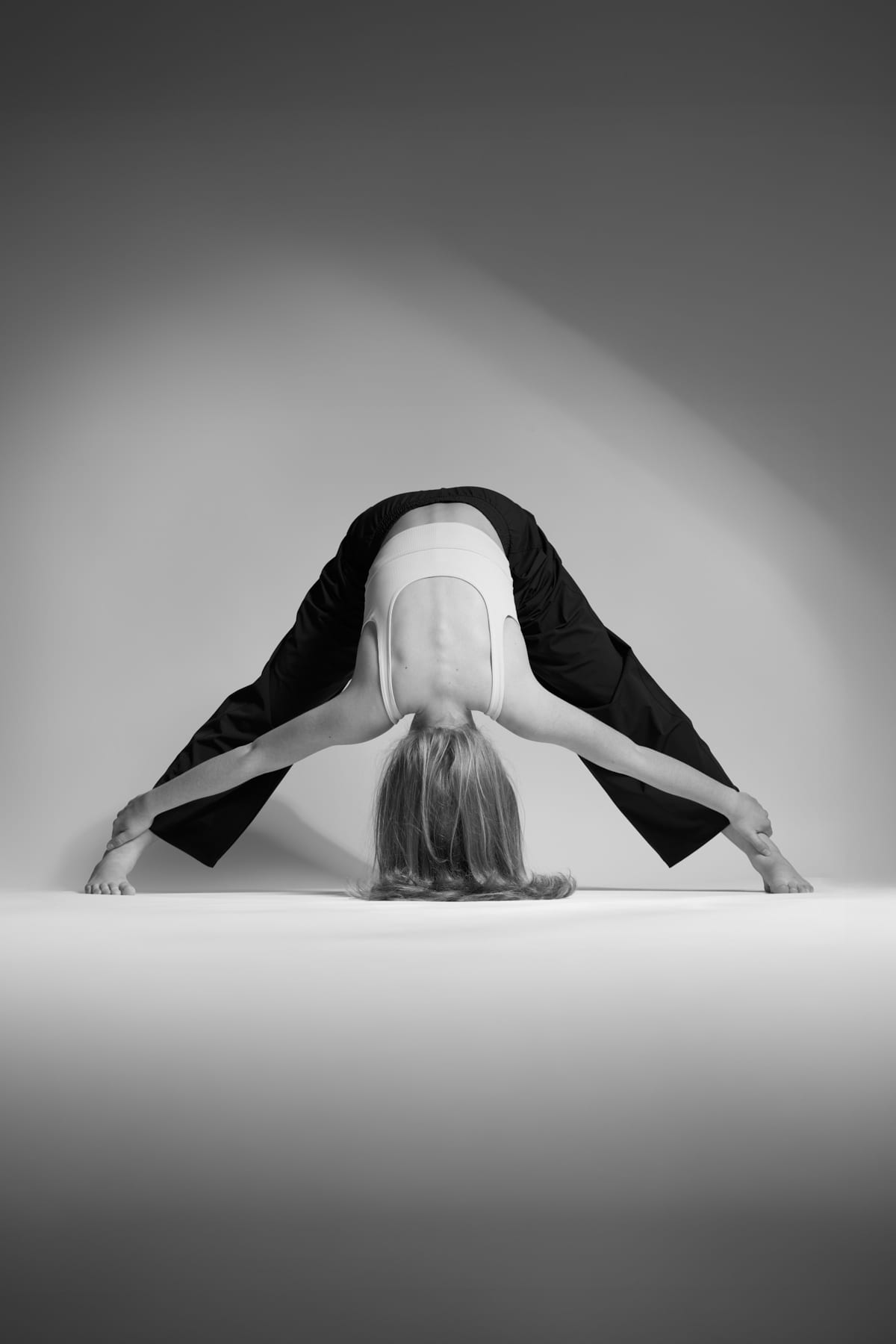 Artistic Dance — London Studio Portraits gallery image 2