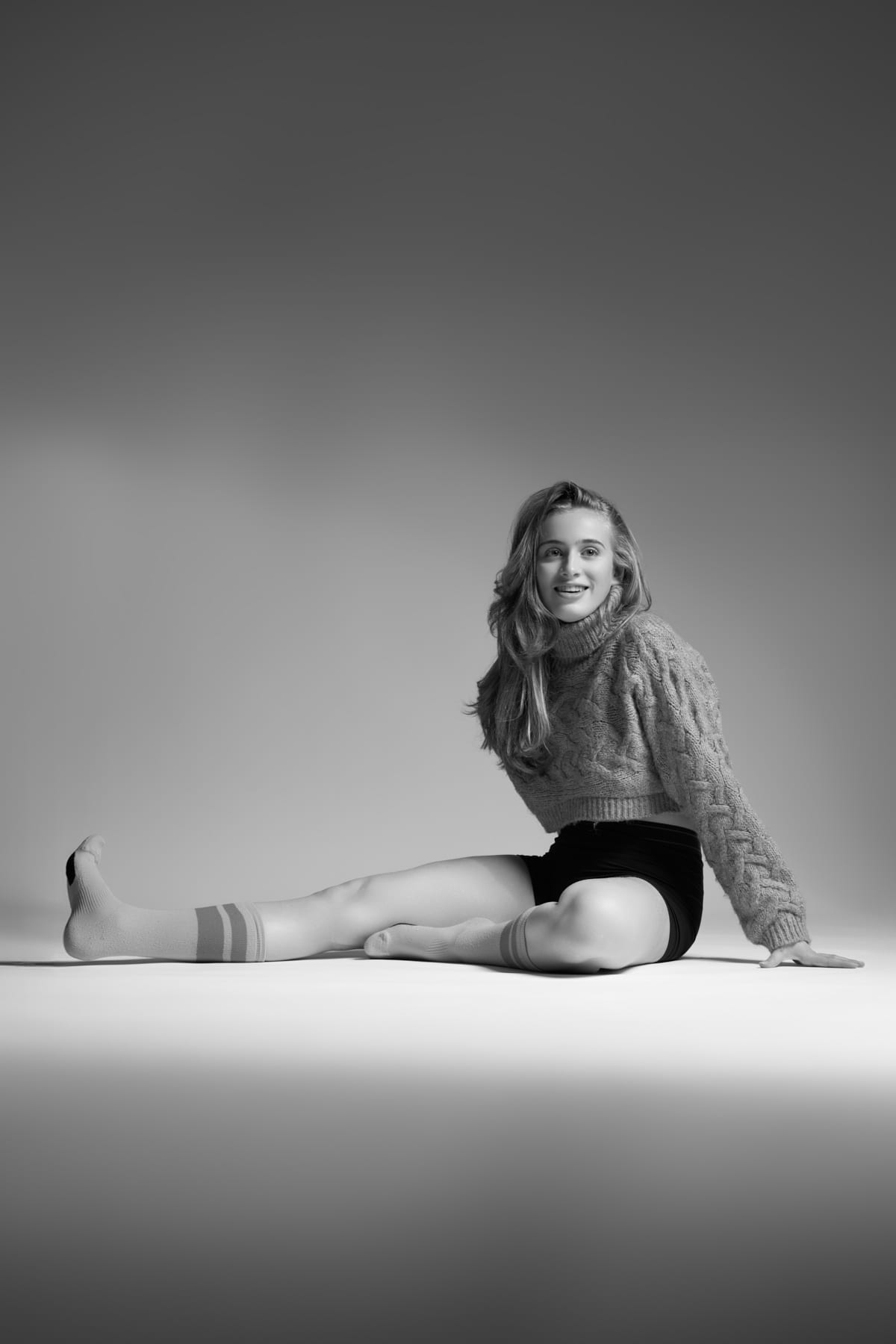 Artistic Dance — London Studio Portraits gallery image 6