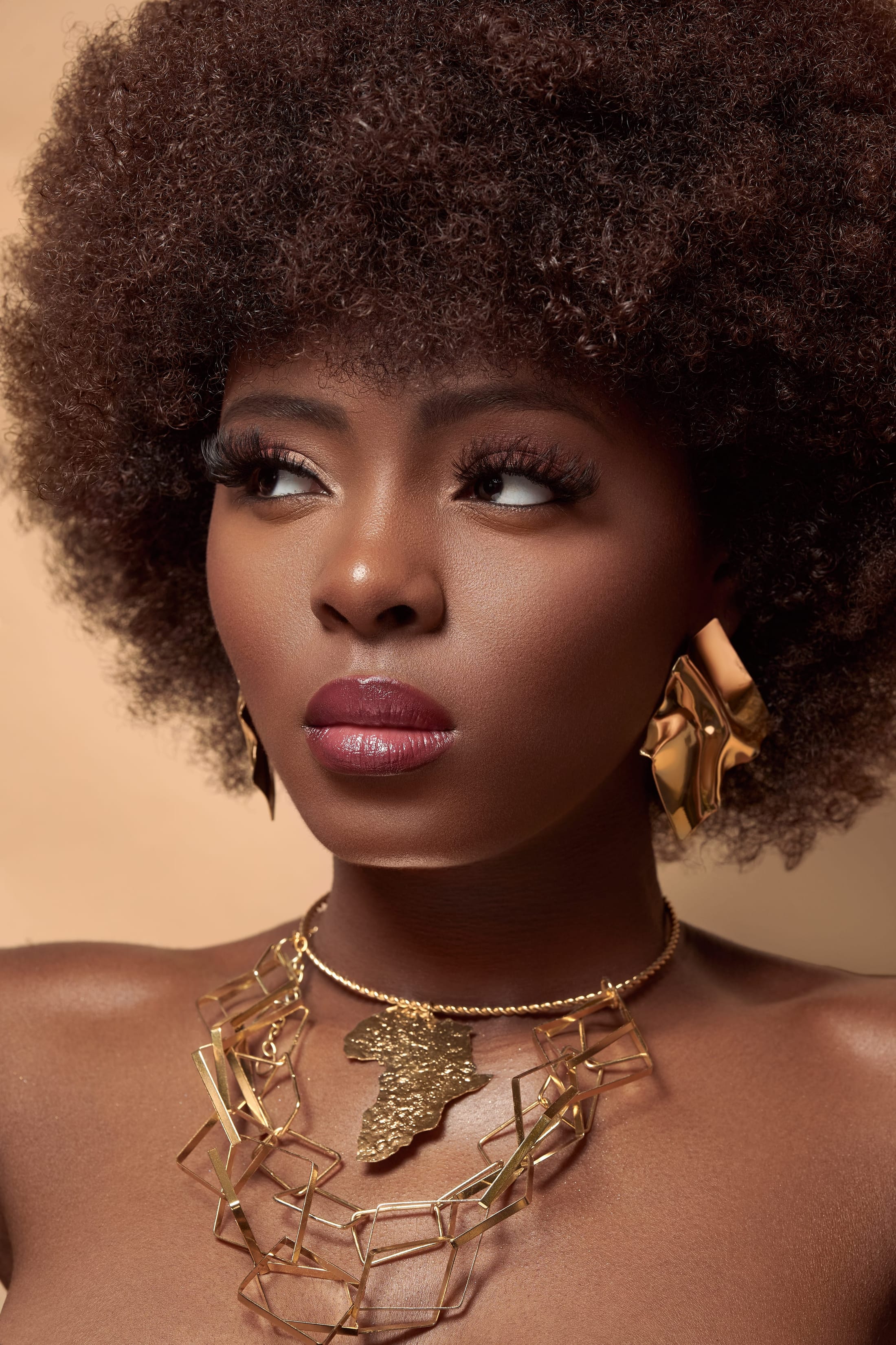Fine Jewelry Label , Heritage & Beauty Campaign gallery image 5